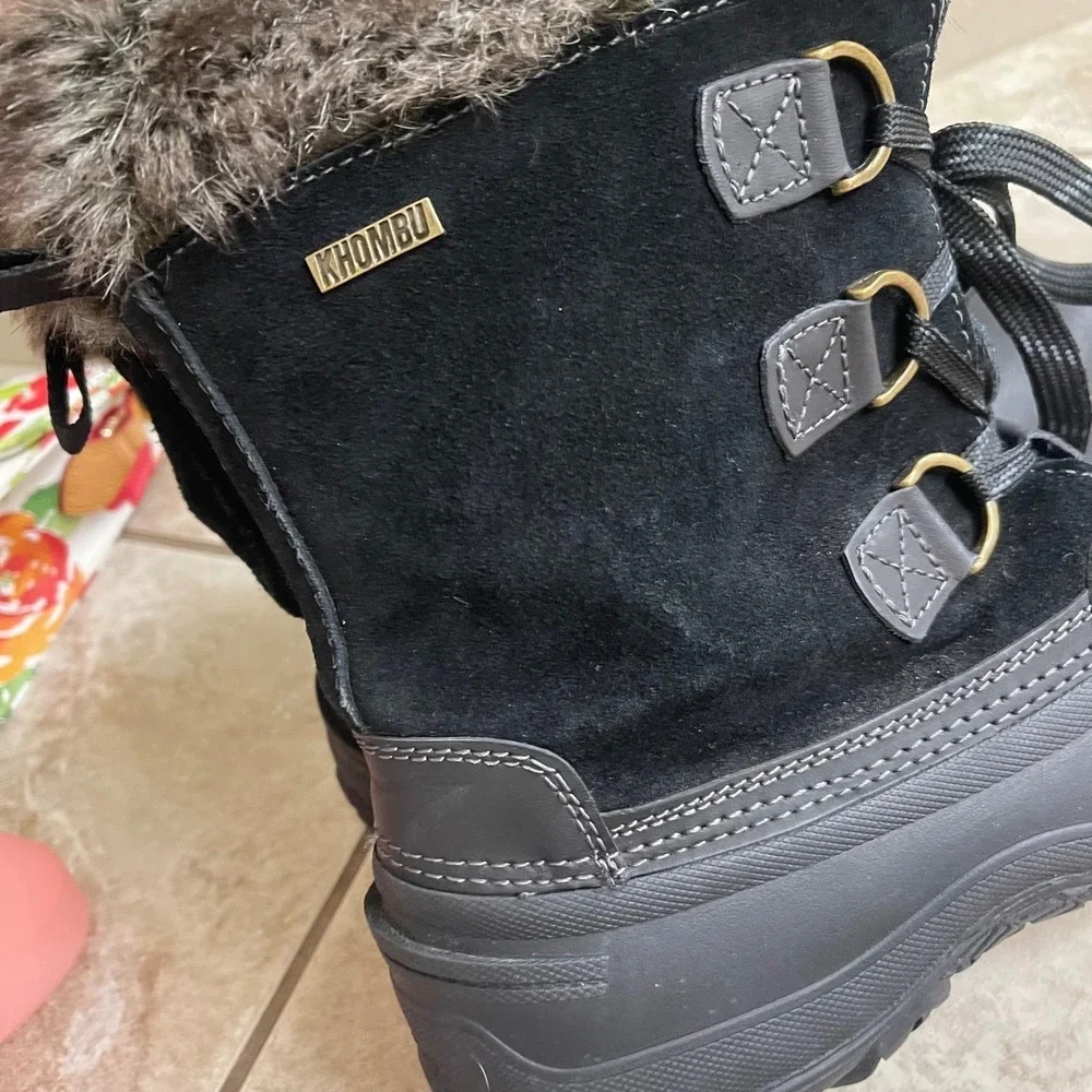 Khombu Womens Black Suede Faux Fur Trim‎ Waterproof Winter Snow Boots Size 9